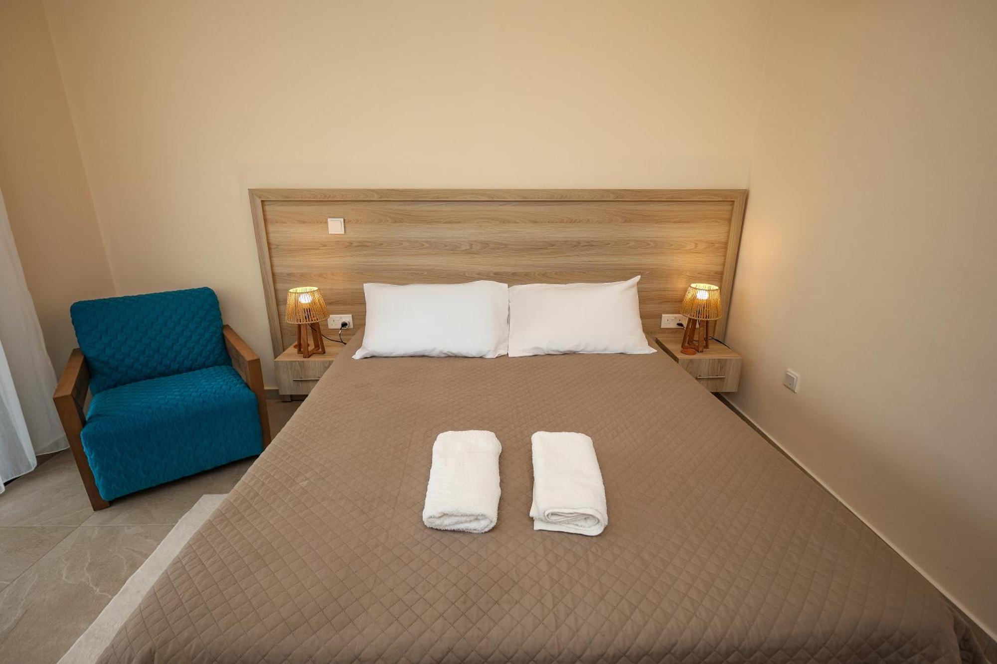 Vina Oliva Resort Pissouri Exterior photo