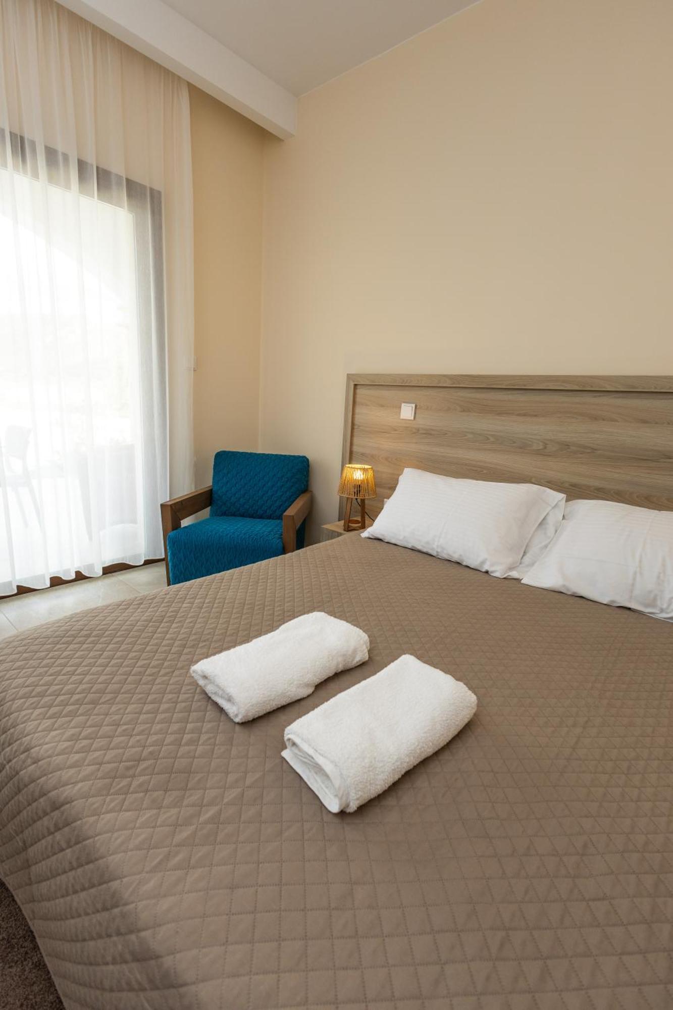 Vina Oliva Resort Pissouri Exterior photo