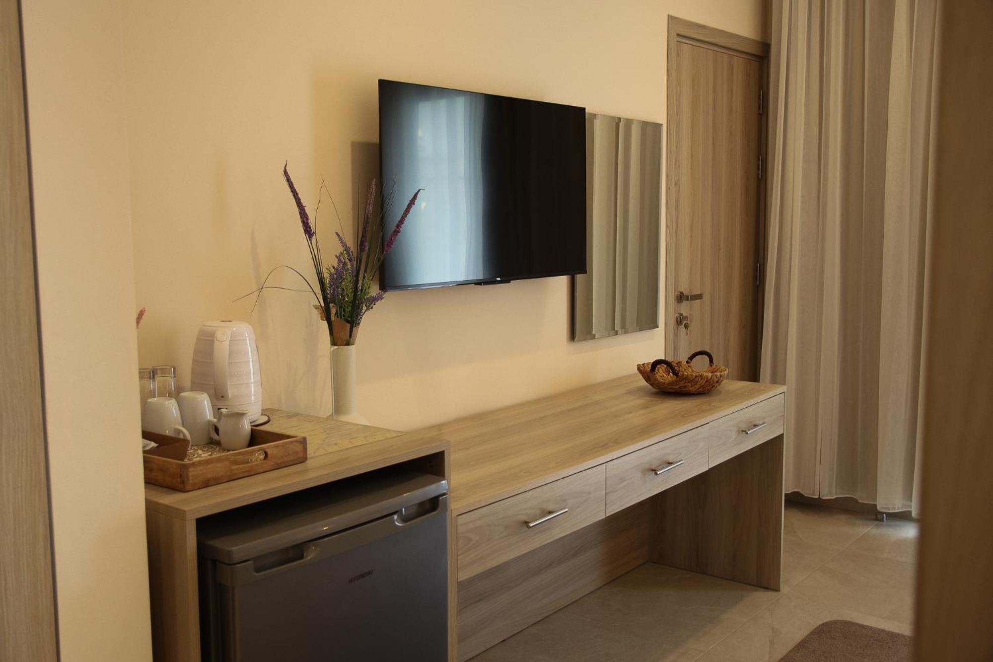 Vina Oliva Resort Pissouri Exterior photo